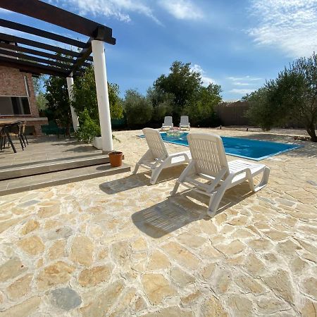 Villa Bubica- Cozy Holiday Home In Rural Area With Pool Stankovci  外观 照片