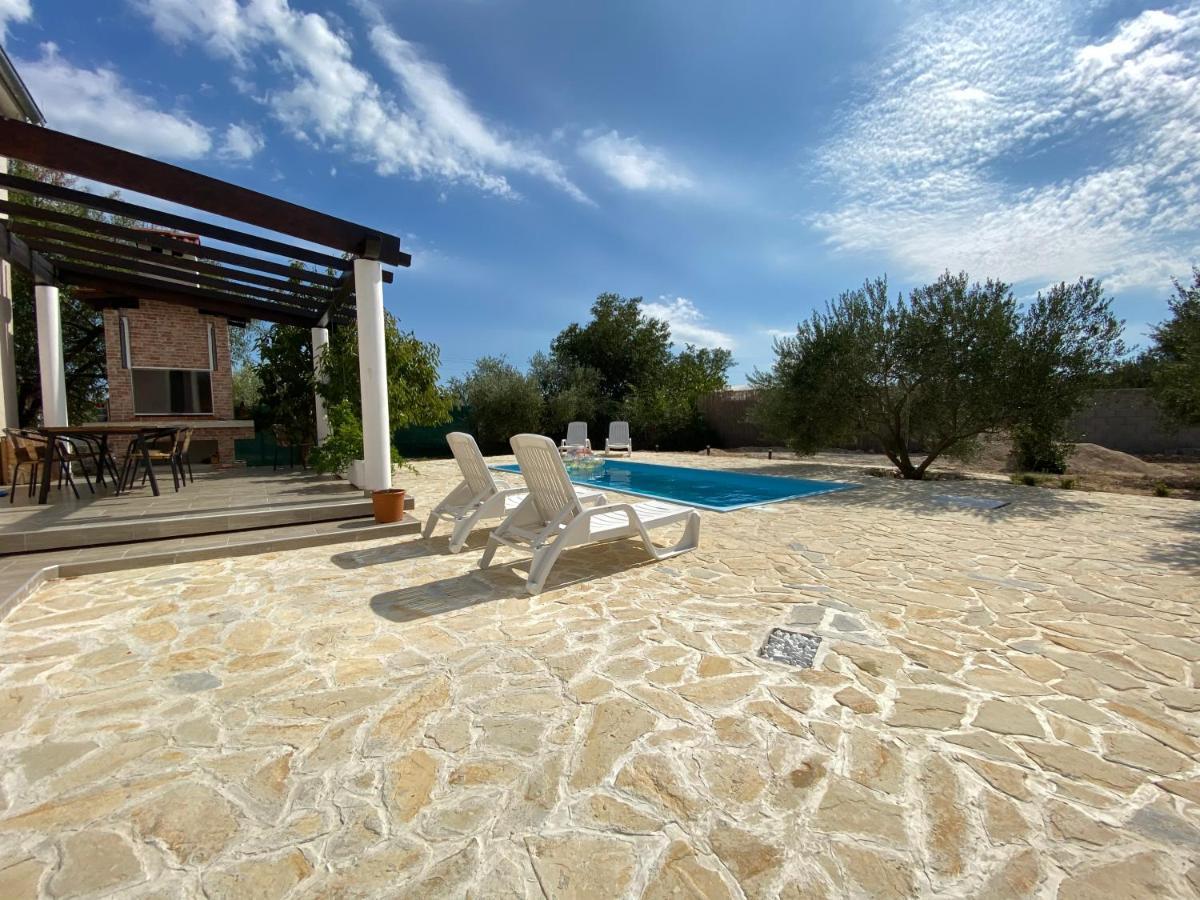 Villa Bubica- Cozy Holiday Home In Rural Area With Pool Stankovci  外观 照片