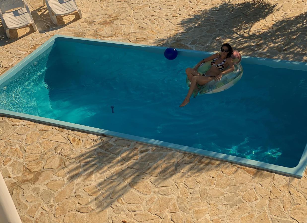 Villa Bubica- Cozy Holiday Home In Rural Area With Pool Stankovci  外观 照片