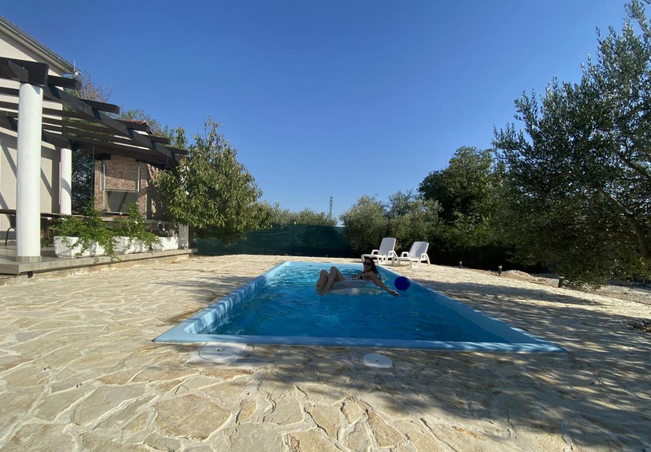 Villa Bubica- Cozy Holiday Home In Rural Area With Pool Stankovci  外观 照片