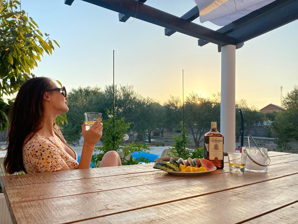 Villa Bubica- Cozy Holiday Home In Rural Area With Pool Stankovci  外观 照片
