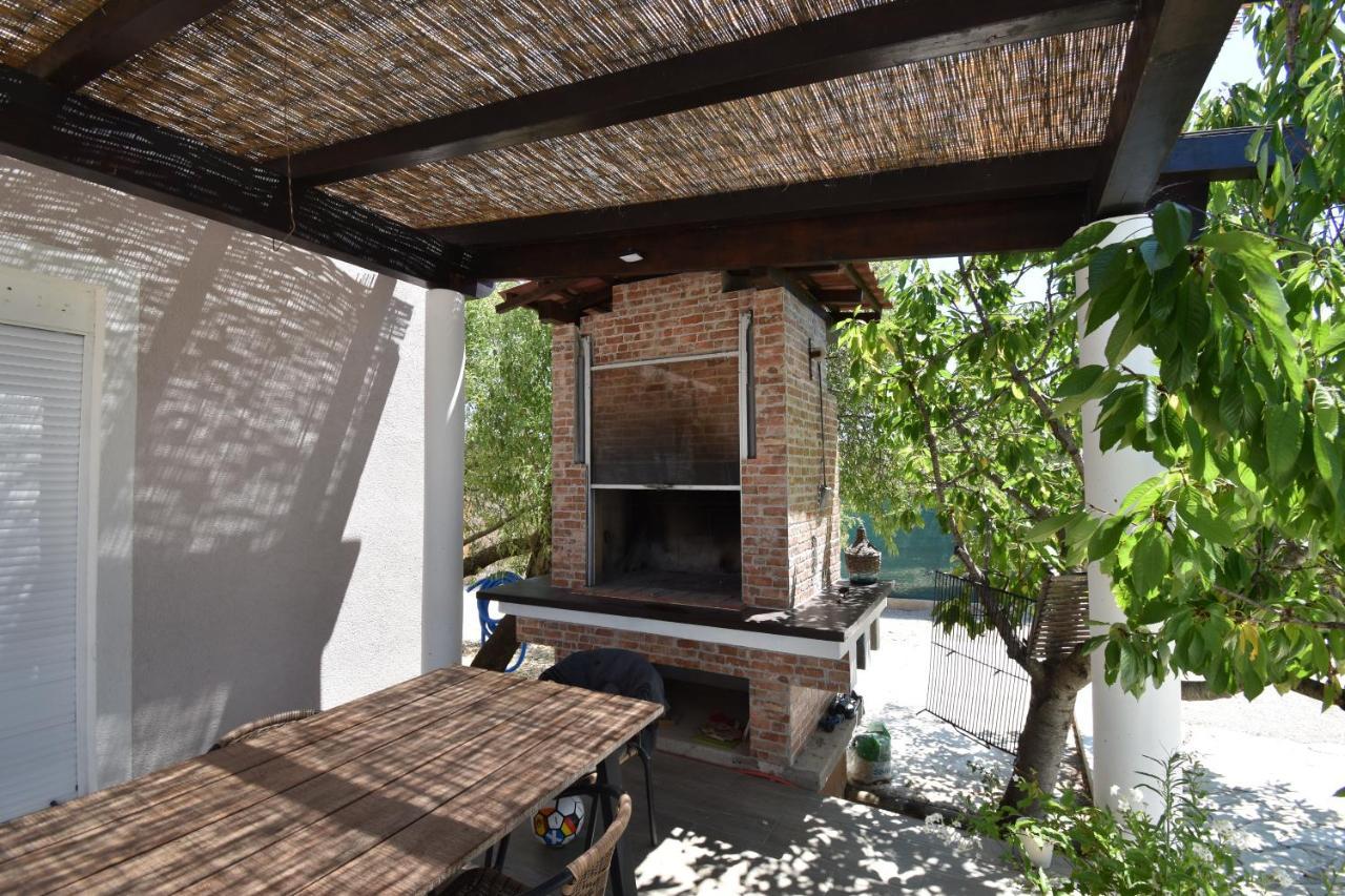 Villa Bubica- Cozy Holiday Home In Rural Area With Pool Stankovci  外观 照片